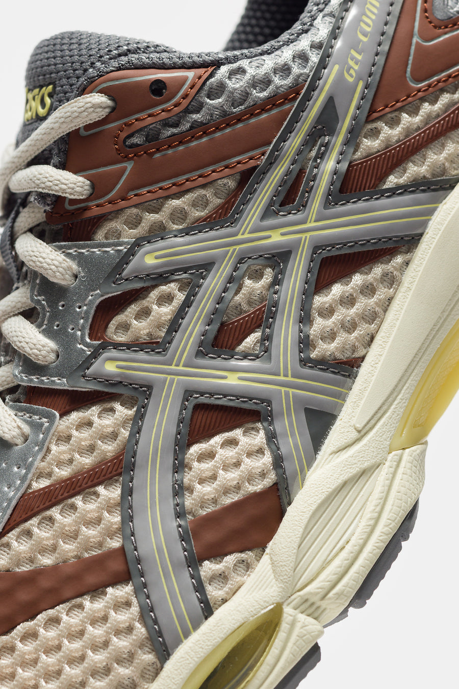 ASICS Emmi Gel-Cumulus 16 Sneaker in Beige/Grey - Notre