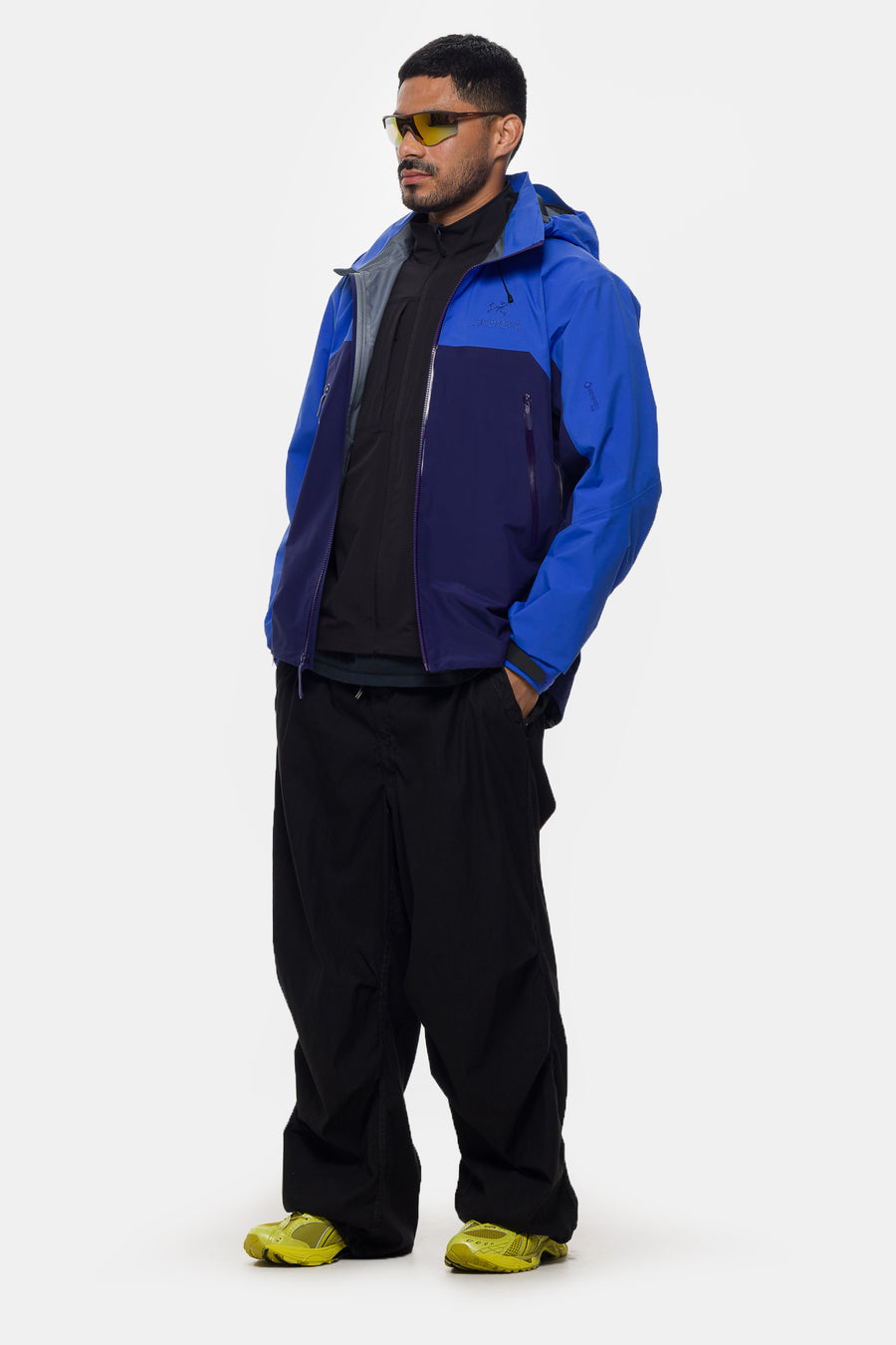Arc'teryx Beta AR Jacket in Electra/Soulsonic - Notre