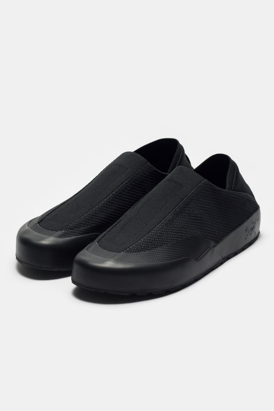 Arc'teryx Kragg Sneaker in Black/Black - Notre