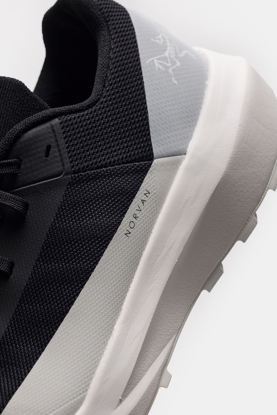 Arc'teryx Norvan LD 4 Sneaker in Black/Arctic Silk - Notre