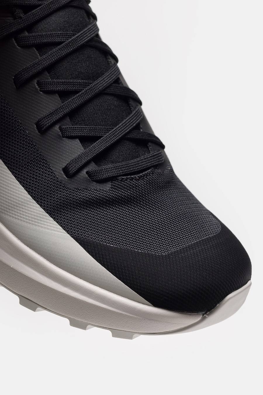 Arc'teryx Norvan LD 4 Sneaker in Black/Arctic Silk - Notre