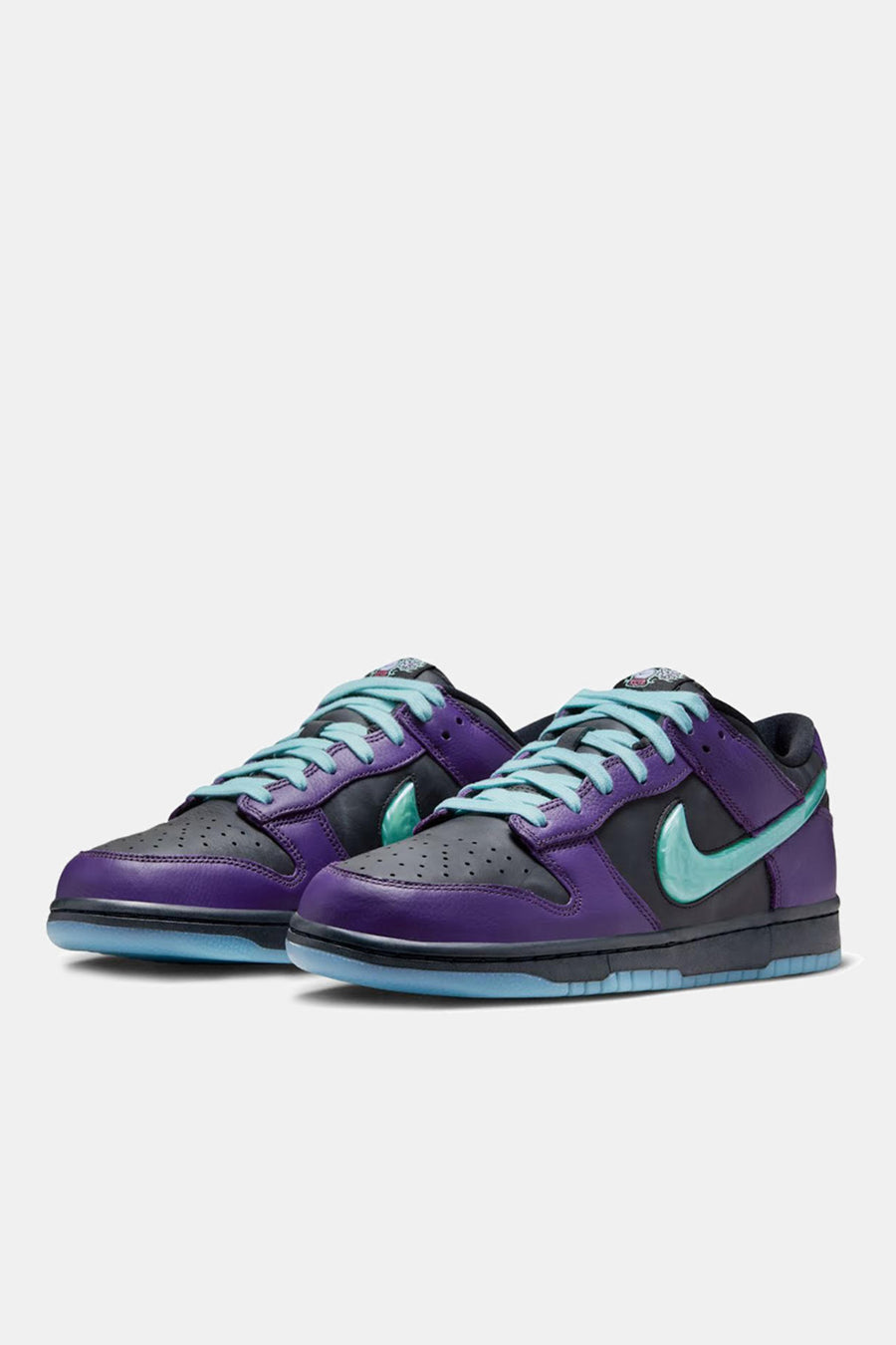 Nike Dunk Low Retro Limited Sneaker in Black/Artisan Teal/Grand Purple - Notre