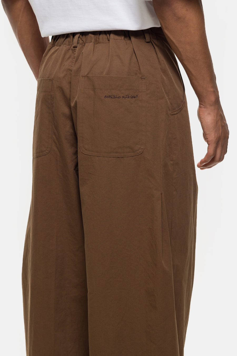 Estudio Niksen Back-Pleat Cotton Trouser in Brown - Notre