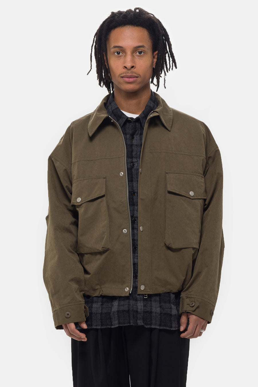 Estudio Niksen Big Pocket Wind Jacket in Khaki - Notre