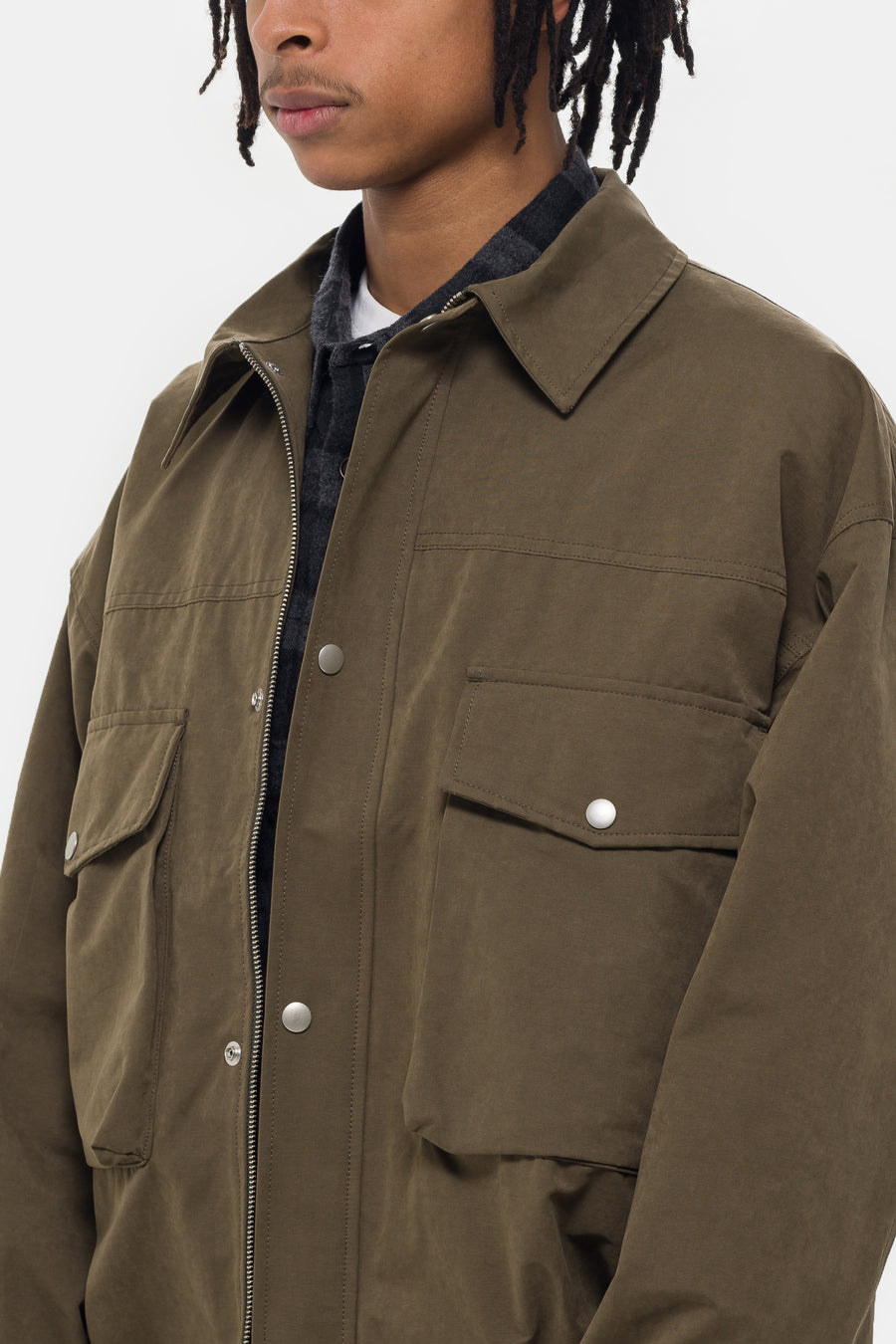 Estudio Niksen Big Pocket Wind Jacket in Khaki - Notre
