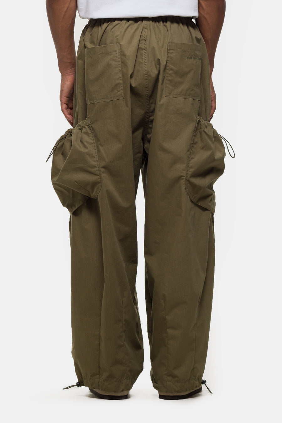 Estudio Niksen Bungee Strap Cargo Pant in Khaki - Notre