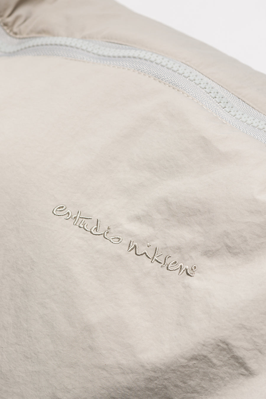 Estudio Niksen Crossbody Padded Bag in Grey - Notre