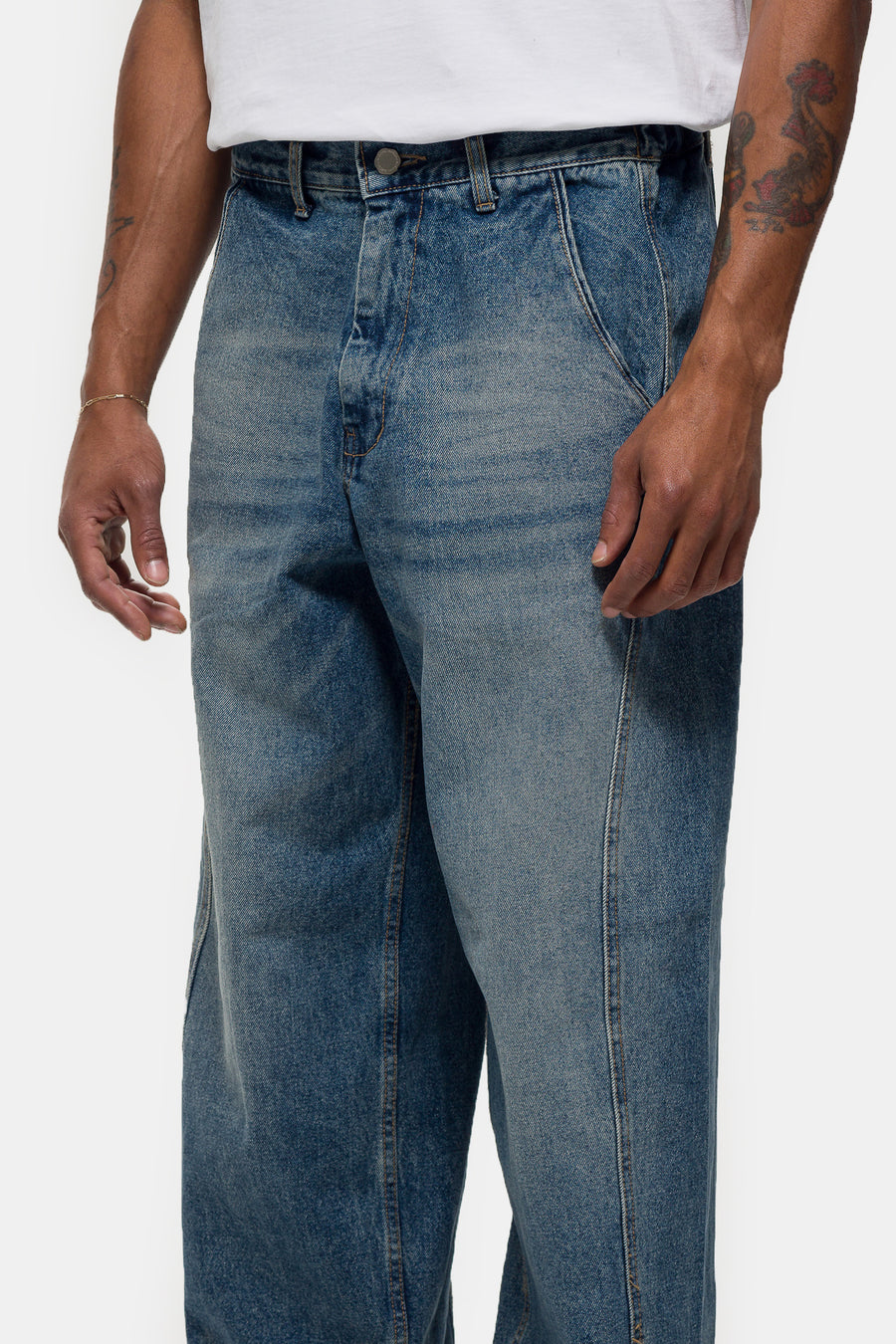 Estudio Niksen In-Stitch Denim Jean in Light Blue - Notre