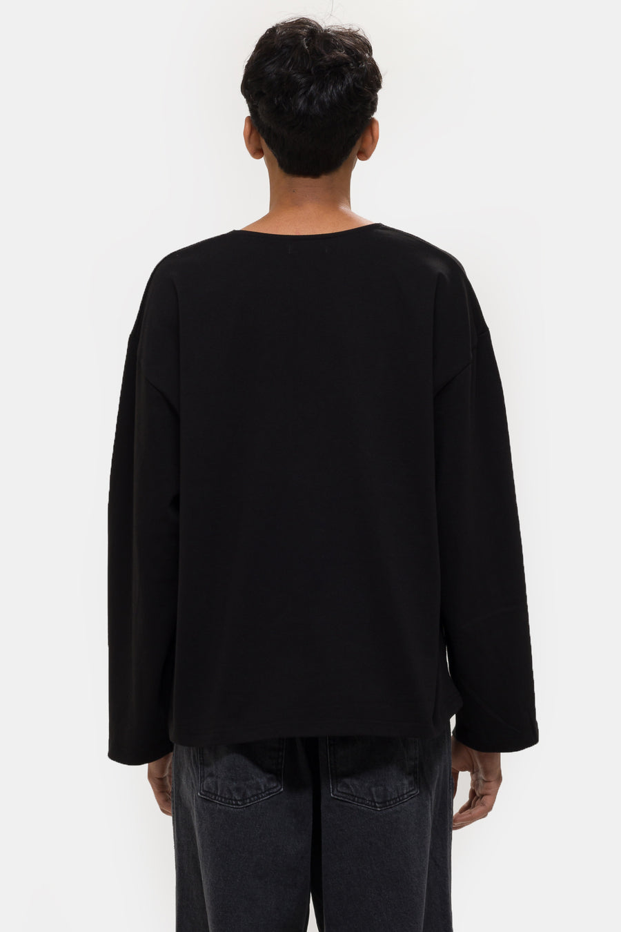 Estudio Niksen Longsleeve Wide T-Shirt in Black - Notre