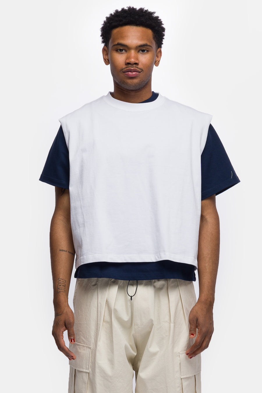 Estudio Niksen Muscle Cropped T-Shirt in White - Notre