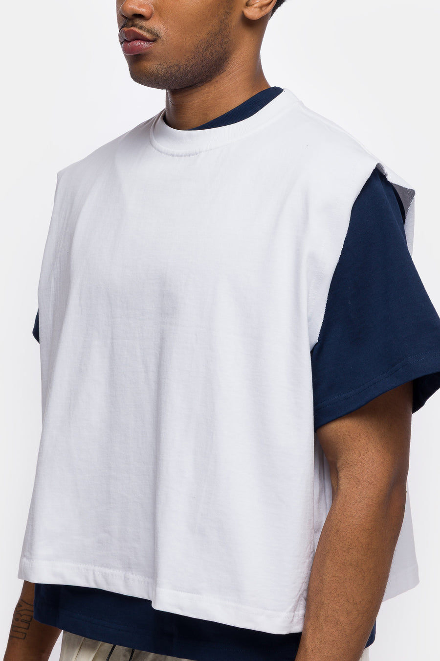 Estudio Niksen Muscle Cropped T-Shirt in White - Notre