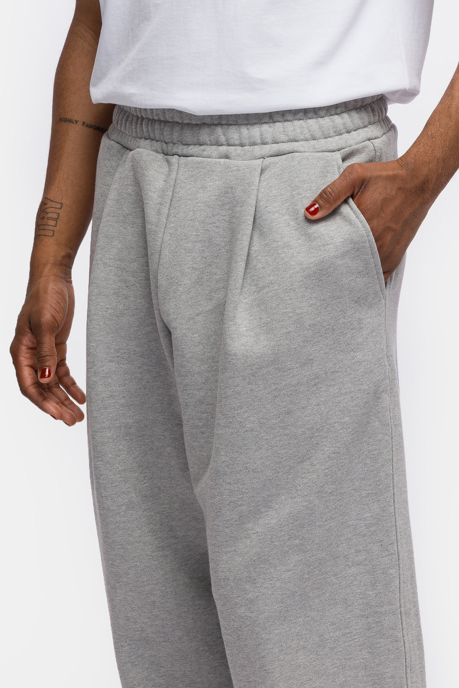 Estudio Niksen Pleated Wide Jogger in Grey - Notre