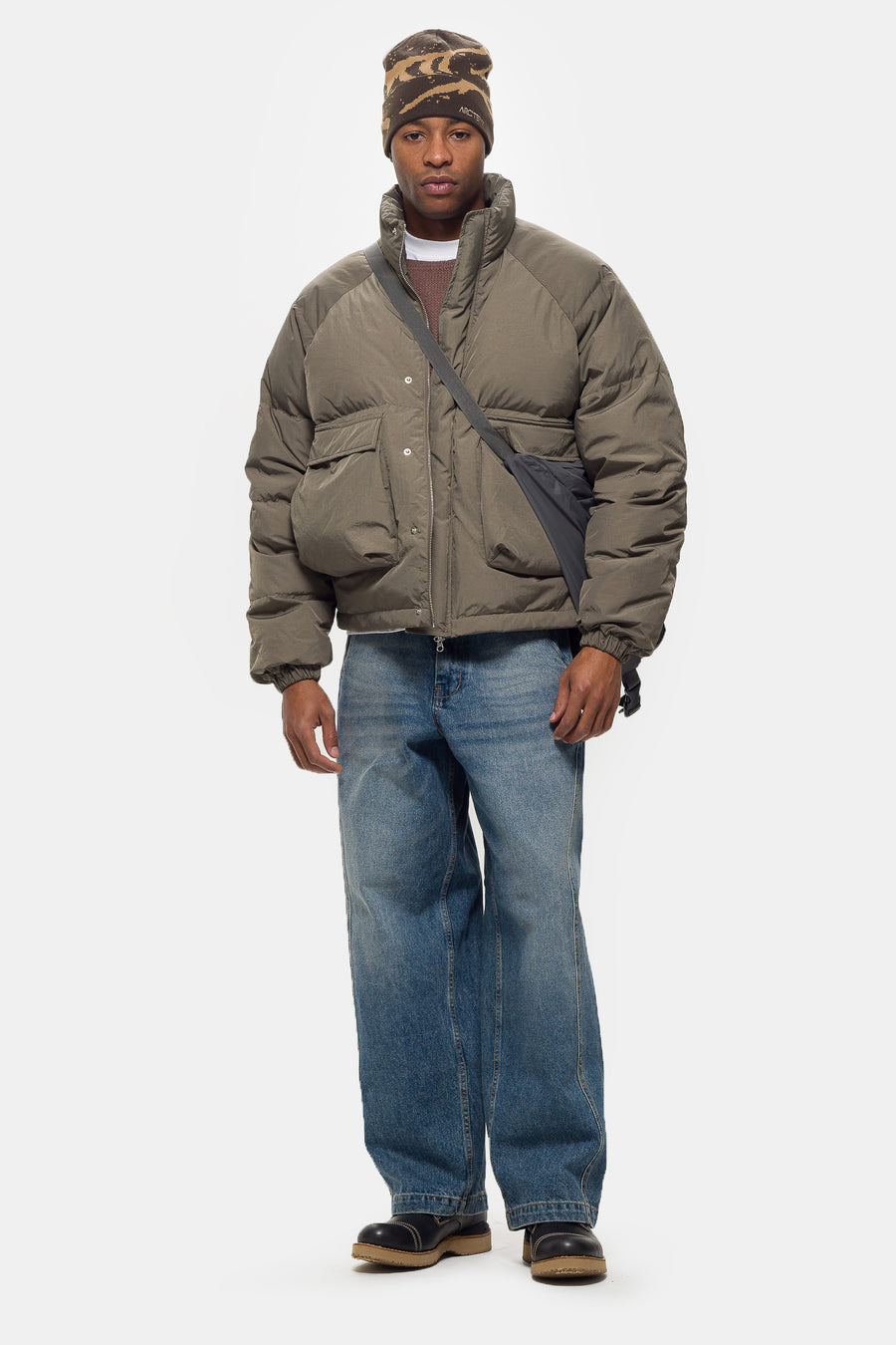 Estudio Niksen Raglan Puffer Jacket in Khaki - Notre