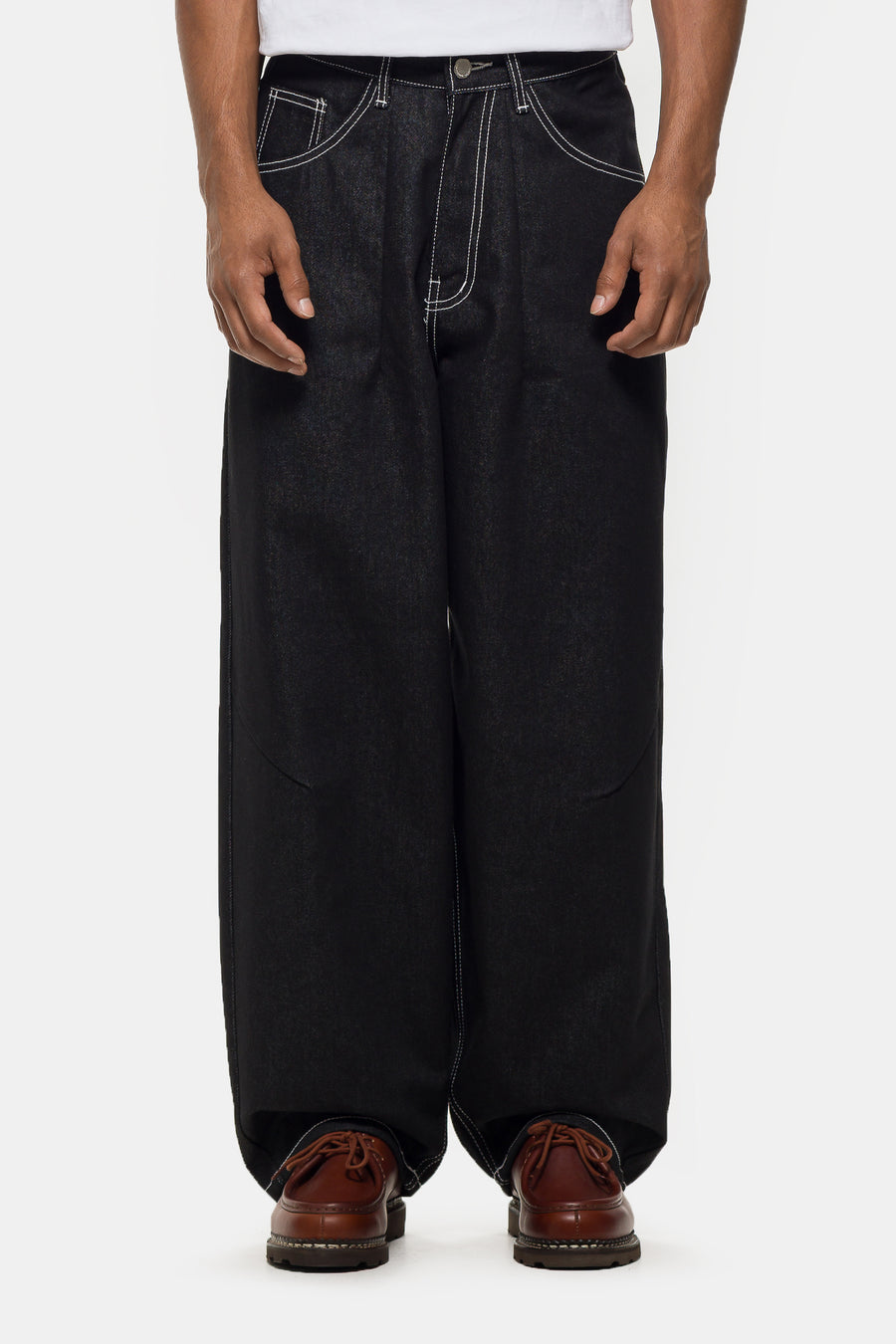 Estudio Niksen Raw Denim Balloon Jean in Black - Notre
