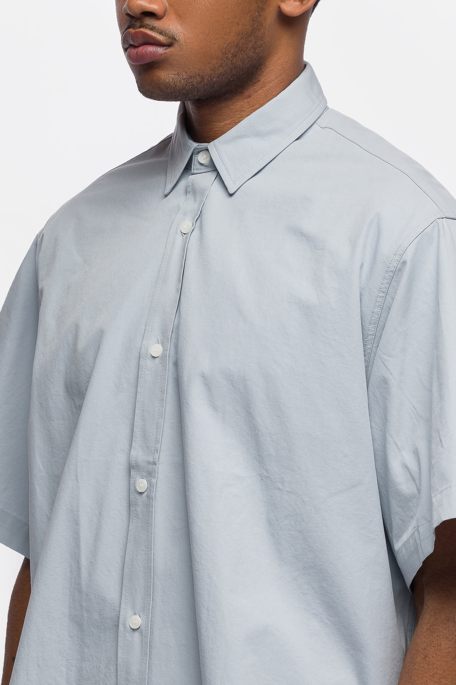 Estudio Niksen Shortsleeve Wide Shirt in Light Blue - Notre