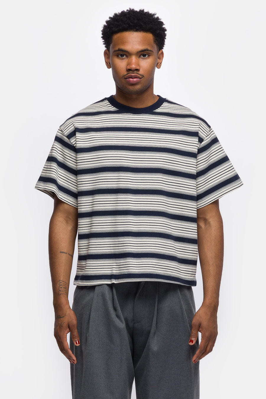 Estudio Niksen Signature Cropped T-Shirt in Blue Stripe - Notre