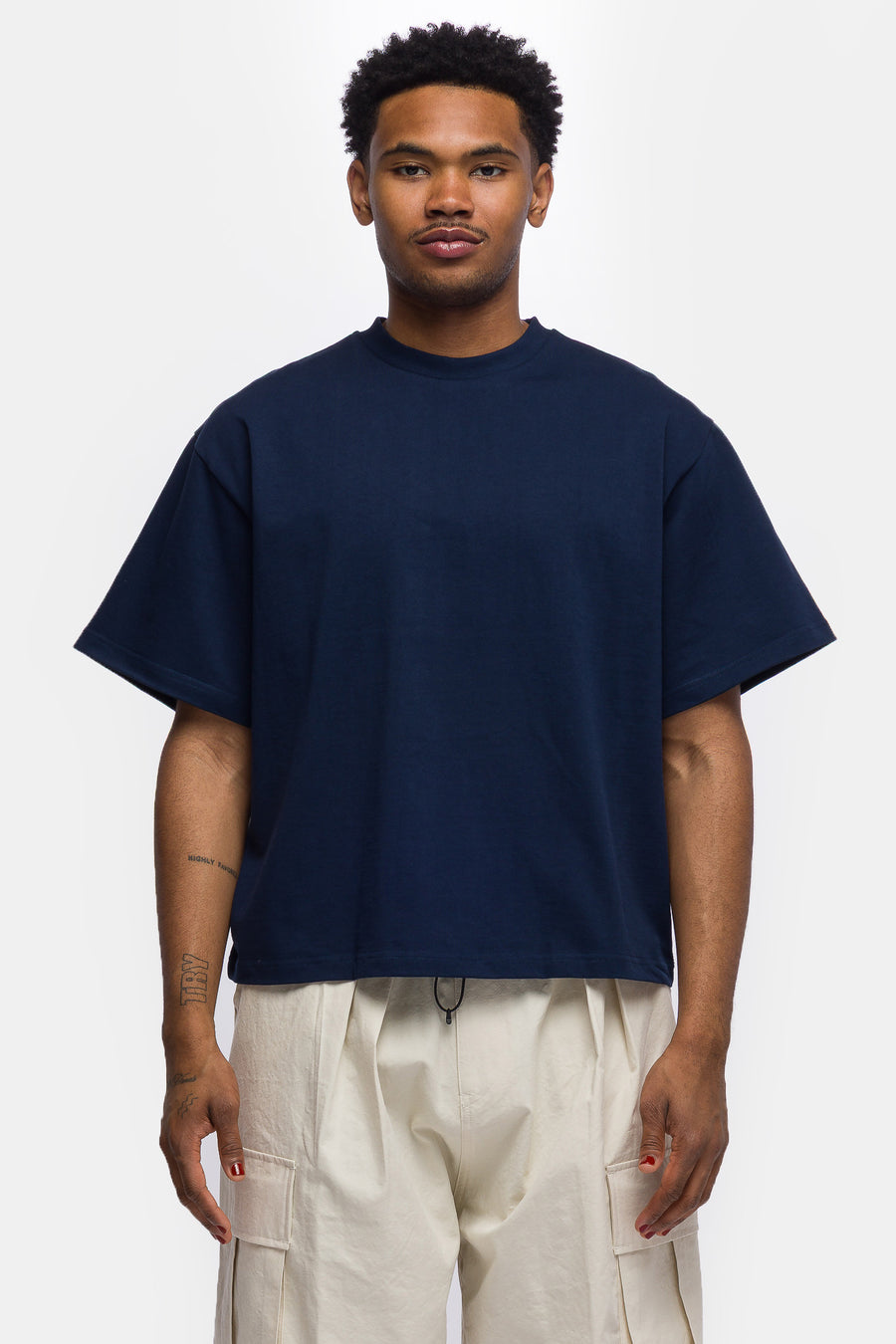 Estudio Niksen Signature Cropped T-Shirt in Navy - Notre