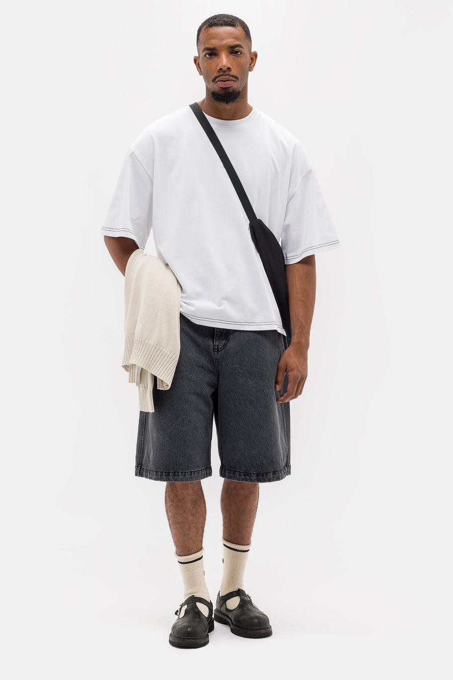 Estudio Niksen Signature Cropped T-Shirt in White/Stitch - Notre