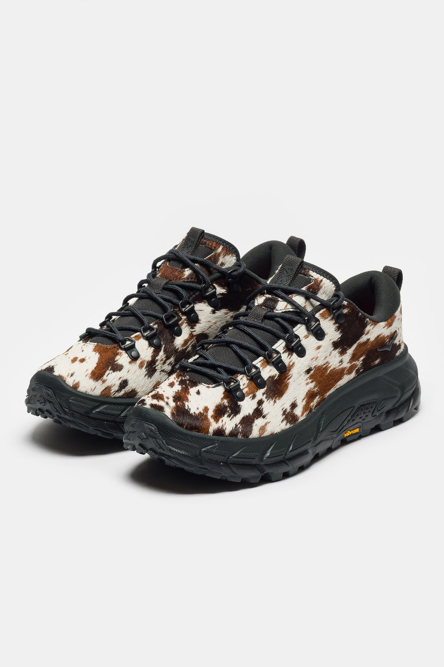 HOKA Tor Summit Sneaker in Pirate Black/Pirate Black - Notre