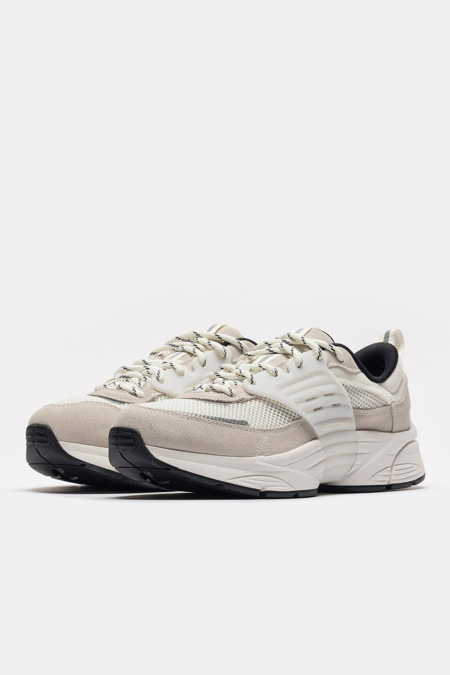Jordan Trunner O/S Sneaker in Sail/Black/Sail - Notre