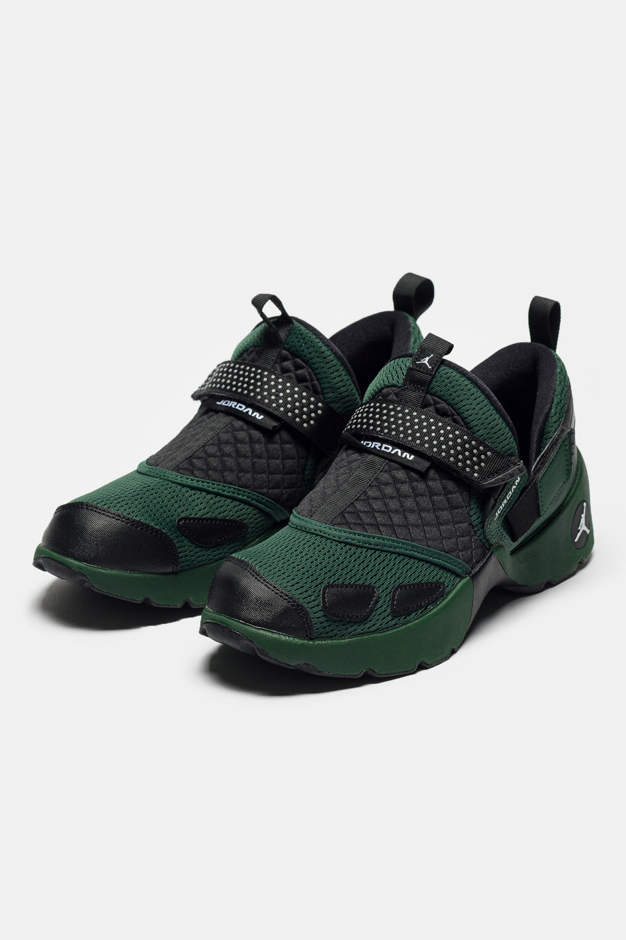Jordan Trunner LX Sneaker in Fir/White/Reflective Silver/Black - Notre