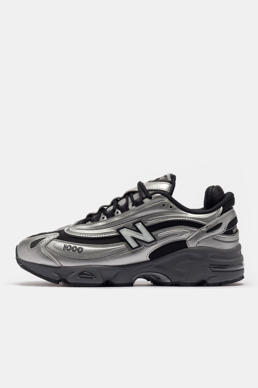 New Balance 1000 Sneaker in Silver Metallic/Green - Notre