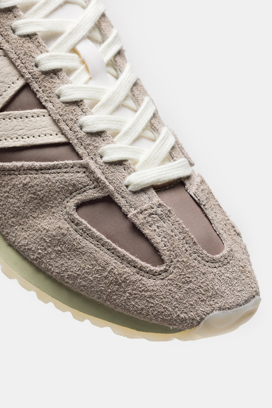 New Balance 471 Grey Days Sneaker in Arid Stone/Raincloud/Morel - Notre