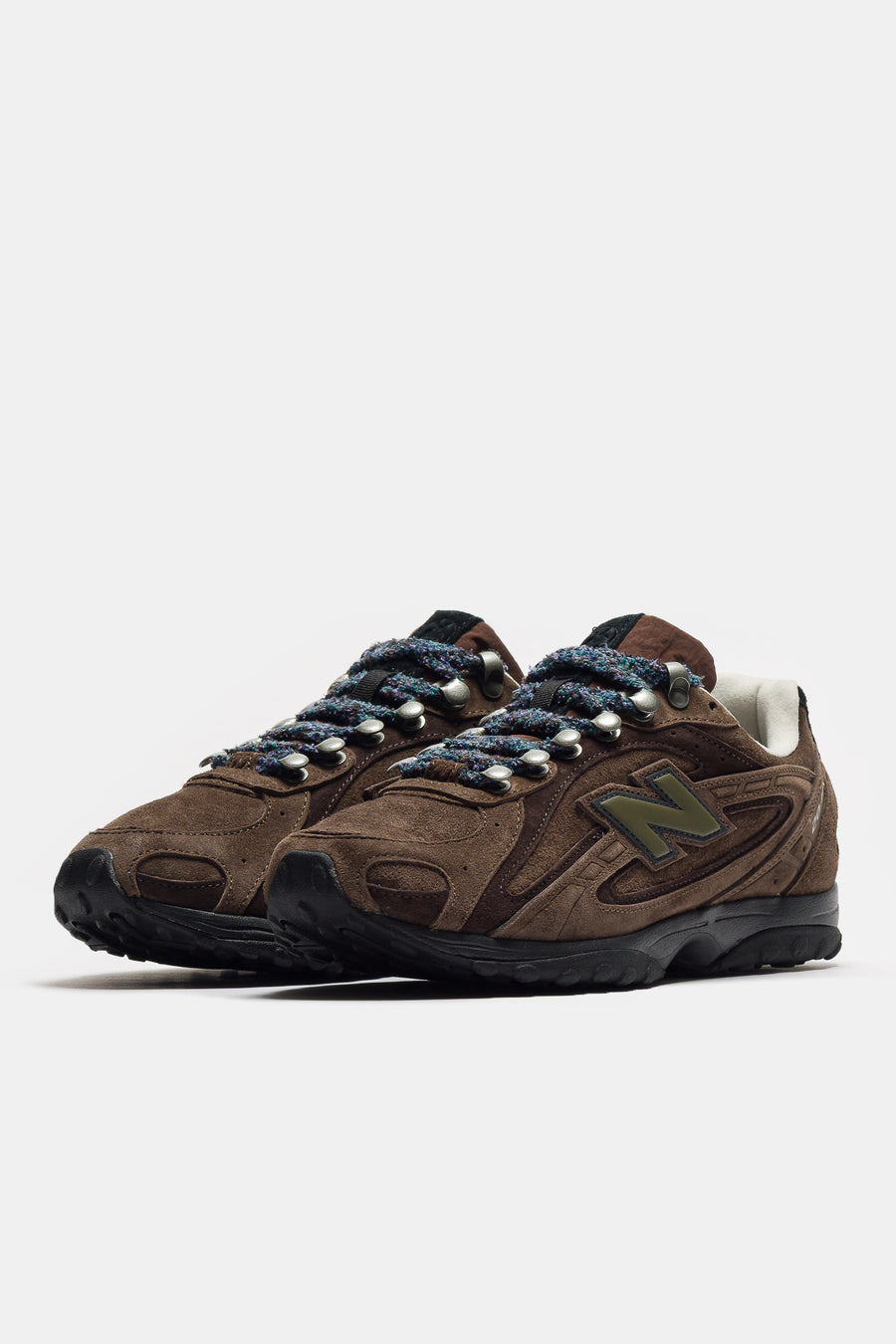 New Balance BASKETCASE 204L Sneaker in Carafe/Chocolate Brown - Notre