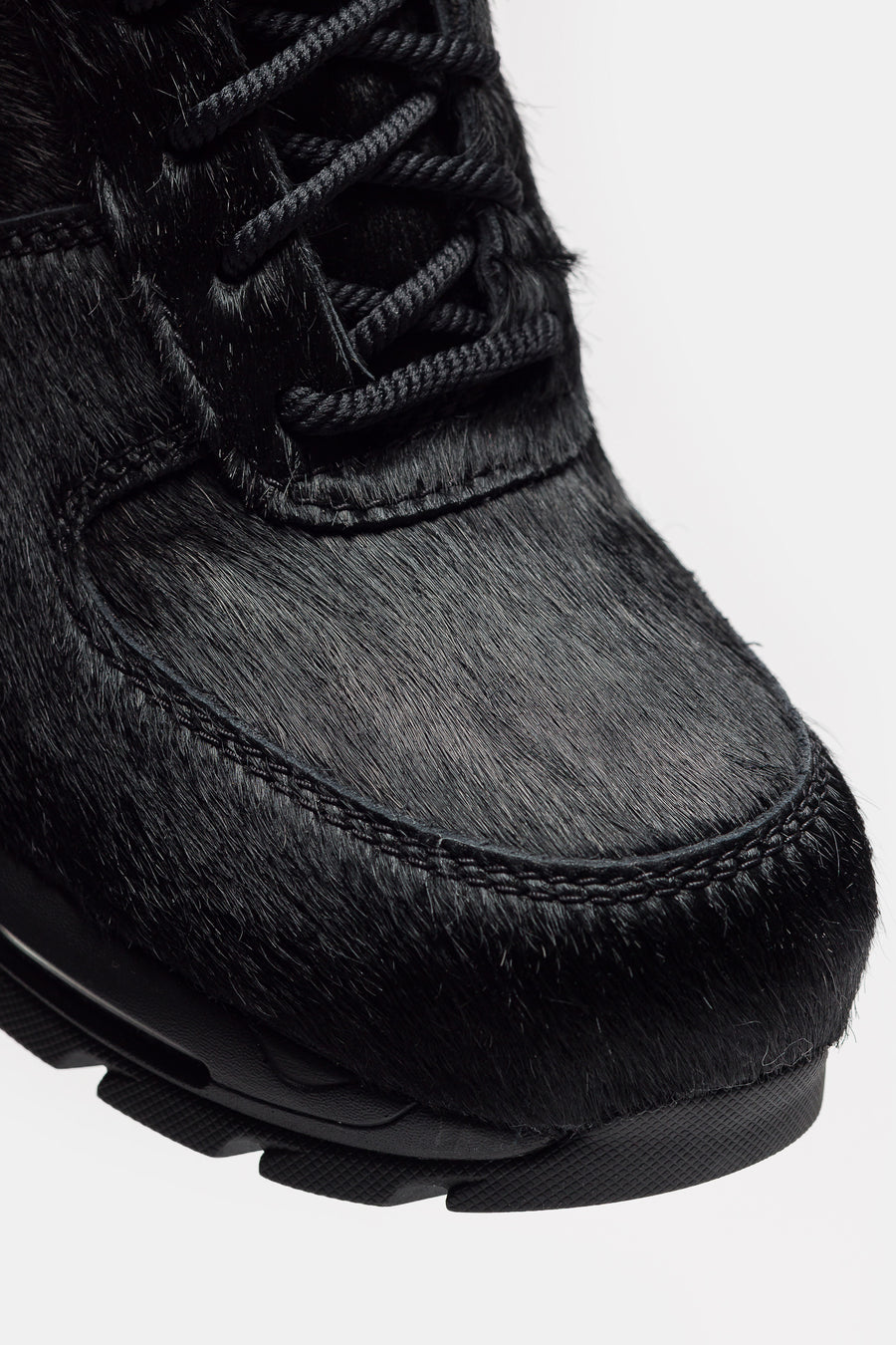 Nike Air Max Goadome Boot in Black/Black - Notre