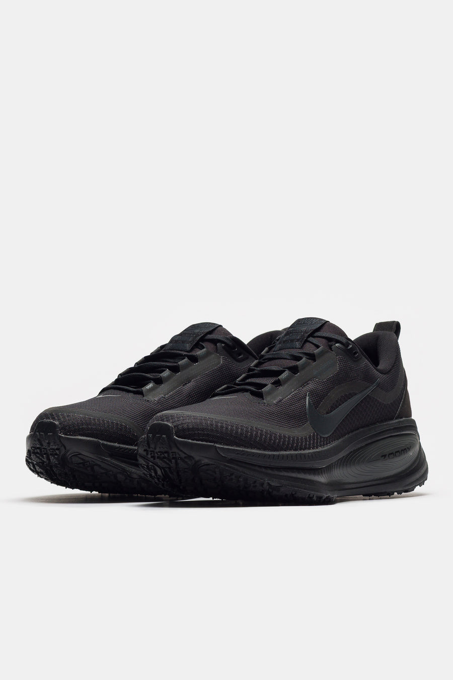 Nike Vomero 18 Gore-Tex Sneaker in Black/Anthracite - Notre