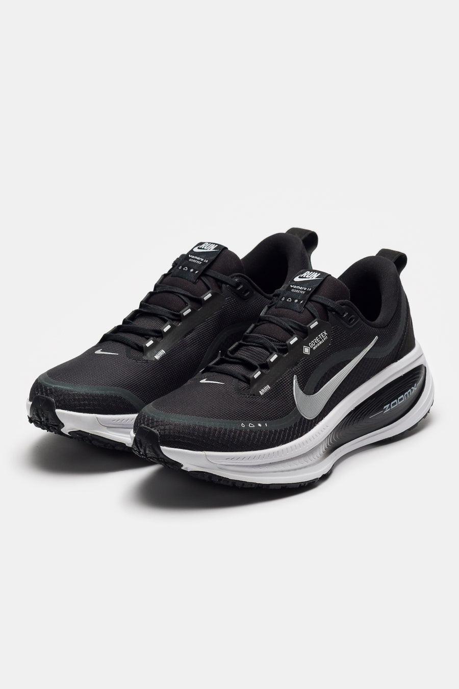 Nike Vomero 18 Gore-Tex Sneaker in Black/Metallic Silver/Anthracite/White - Notre