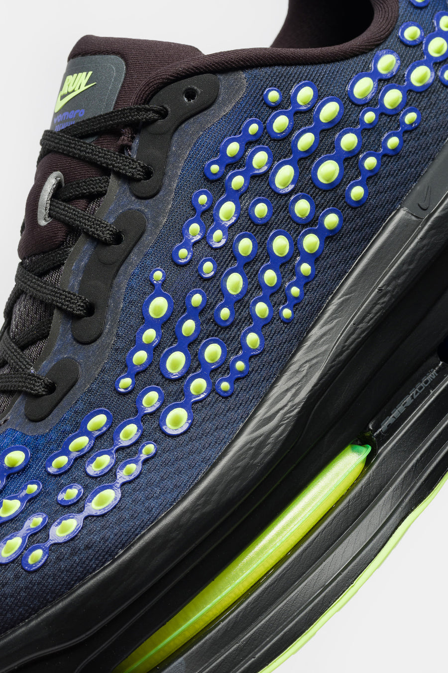 Nike Vomero Premium Sneaker in Black/Volt Glow/Rush Violet/Black - Notre