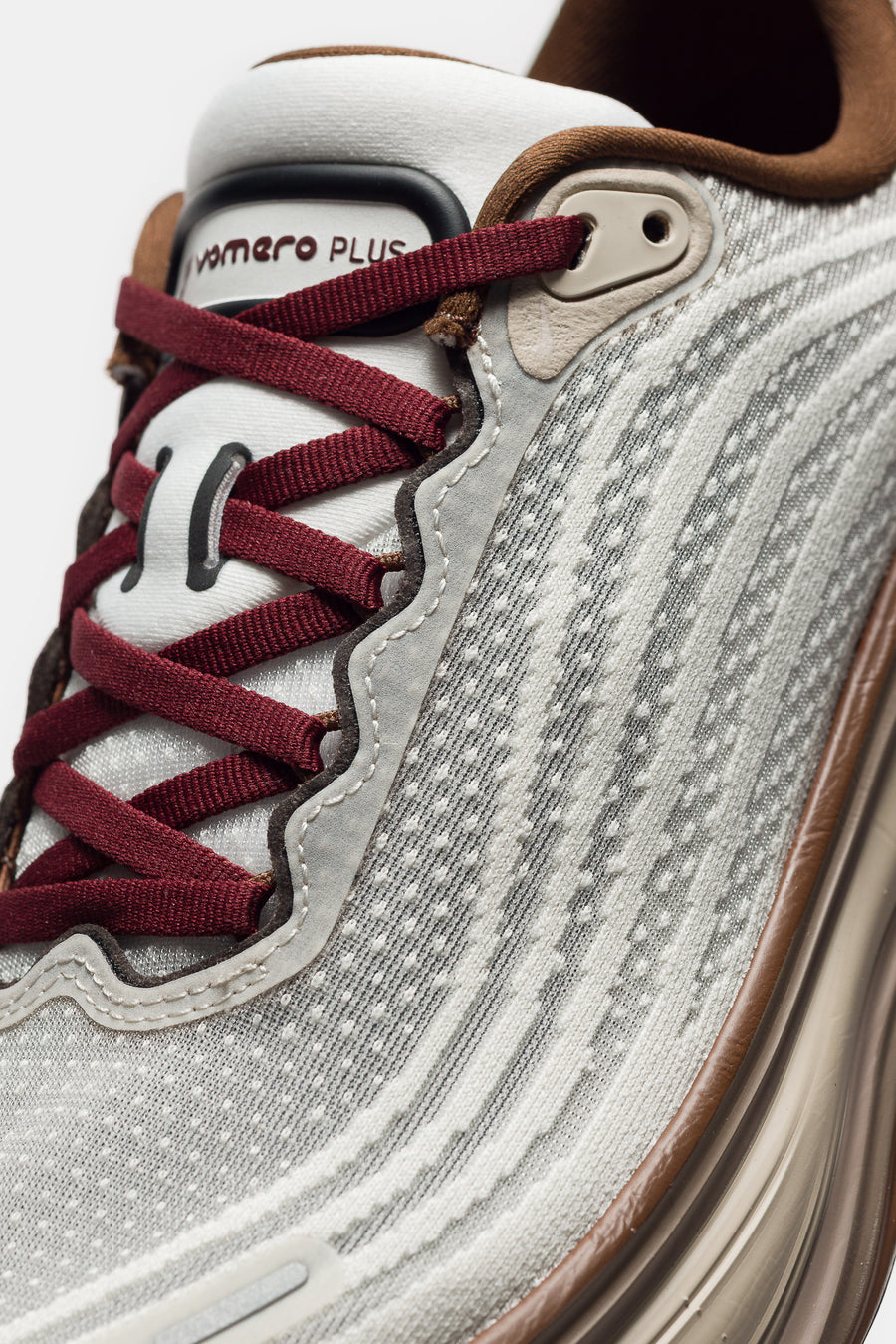 Nike Vomero Plus Sneaker in Sail/Pecan/Caldera Brown/Black - Notre