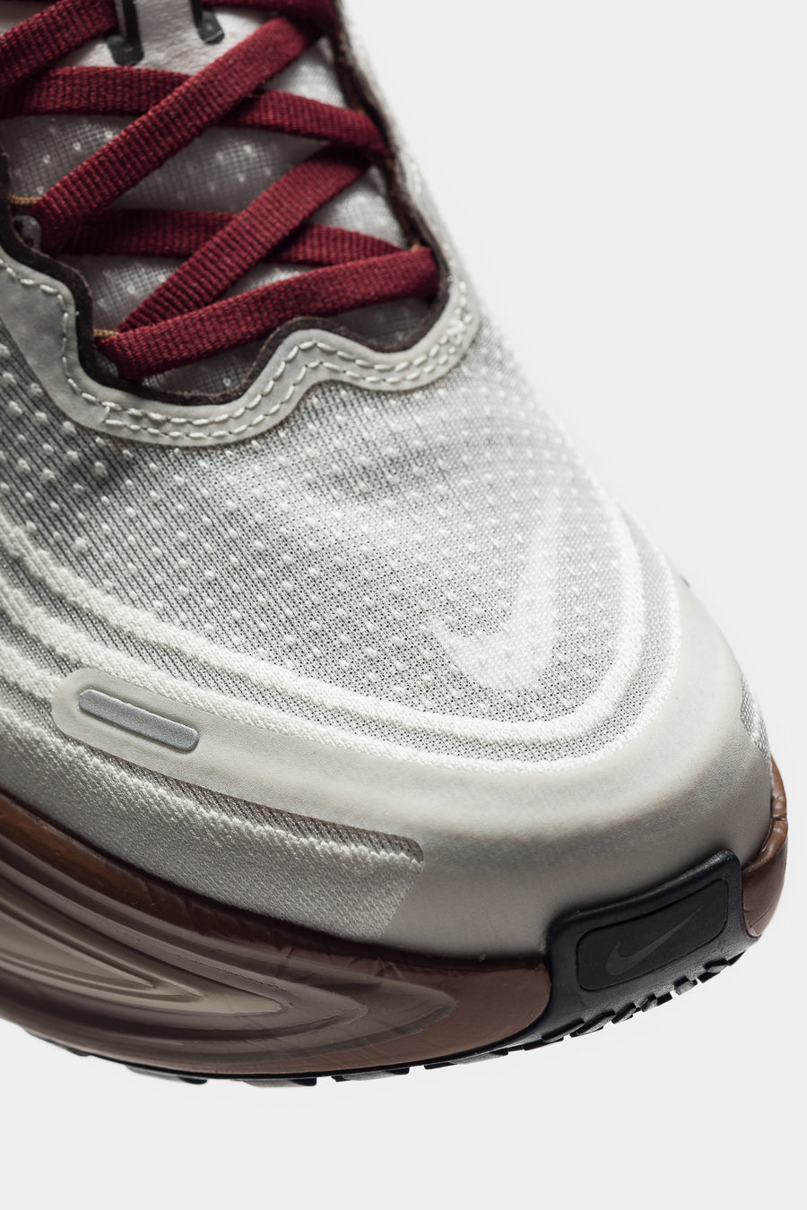Nike Vomero Plus Sneaker in Sail/Pecan/Caldera Brown/Black - Notre