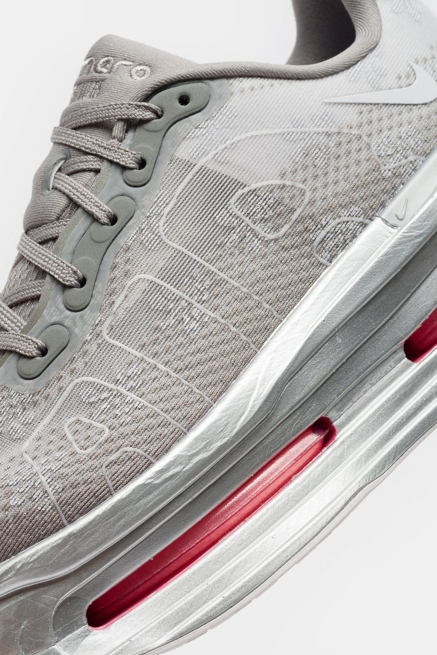 Nike Vomero Premium Sneaker in Geyser Grey/Peony/Metallic Silver - Notre