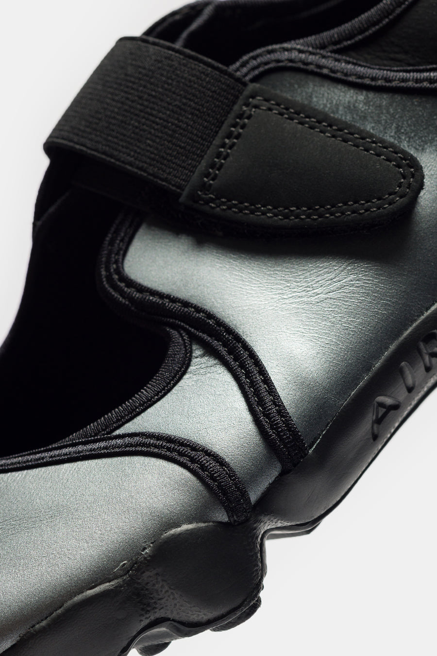 Nike Air Rift Leather Sneaker in Metallic Silver/Black - Notre