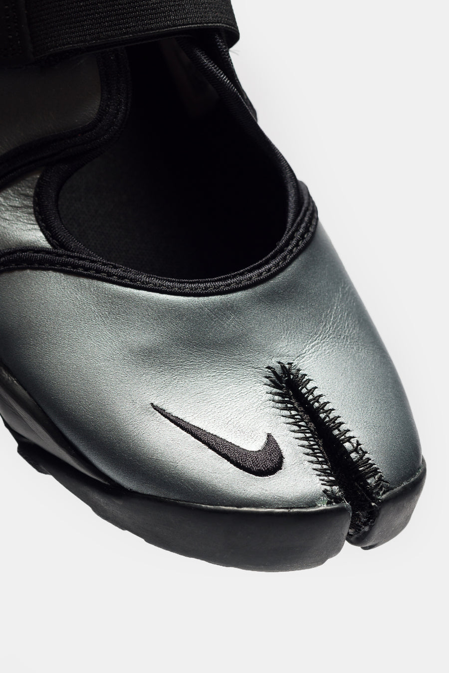 Nike Air Rift Leather Sneaker in Metallic Silver/Black - Notre