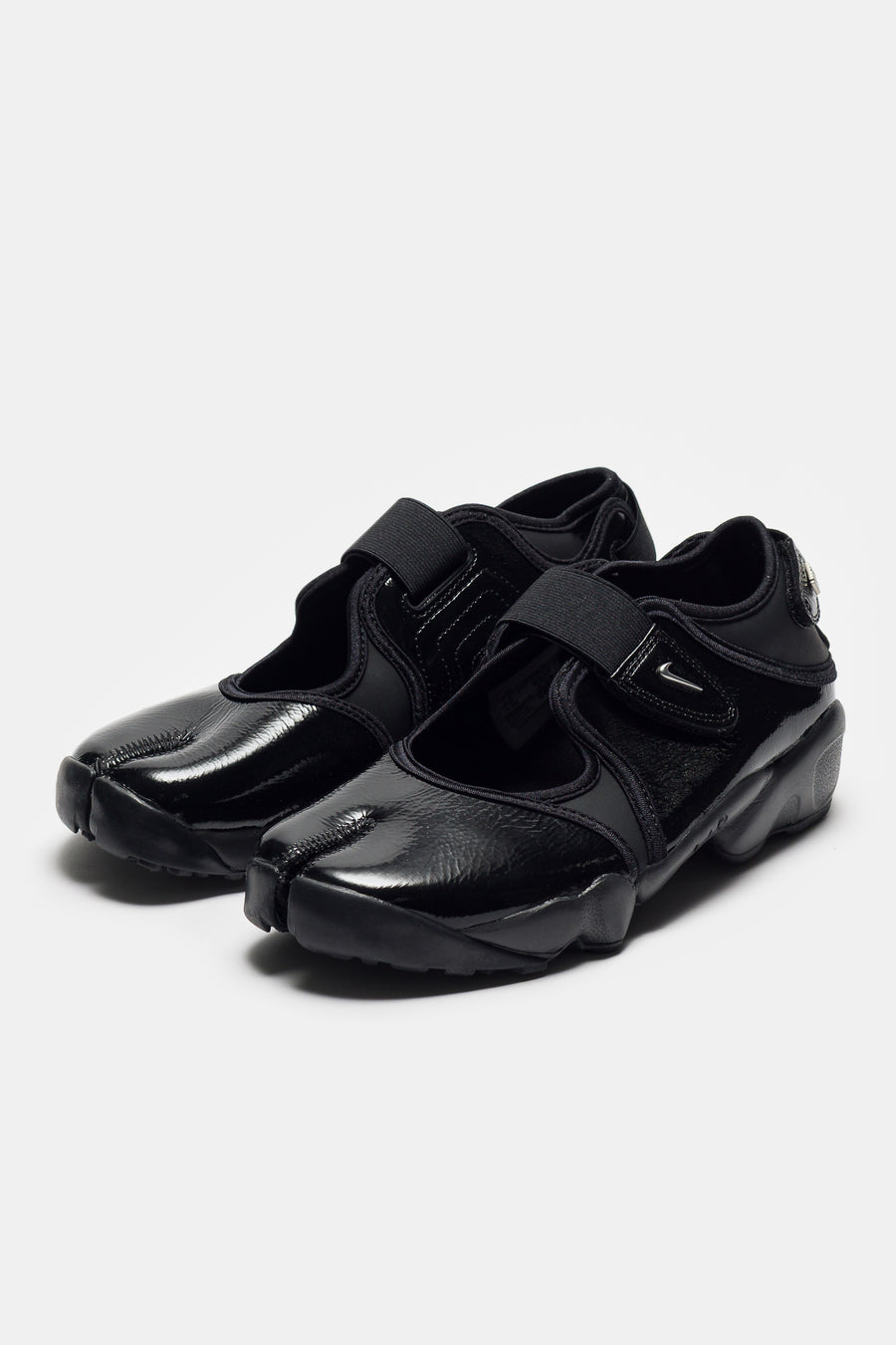 Nike Air Rift Sneaker in Black/Metallic Silver/Black - Notre
