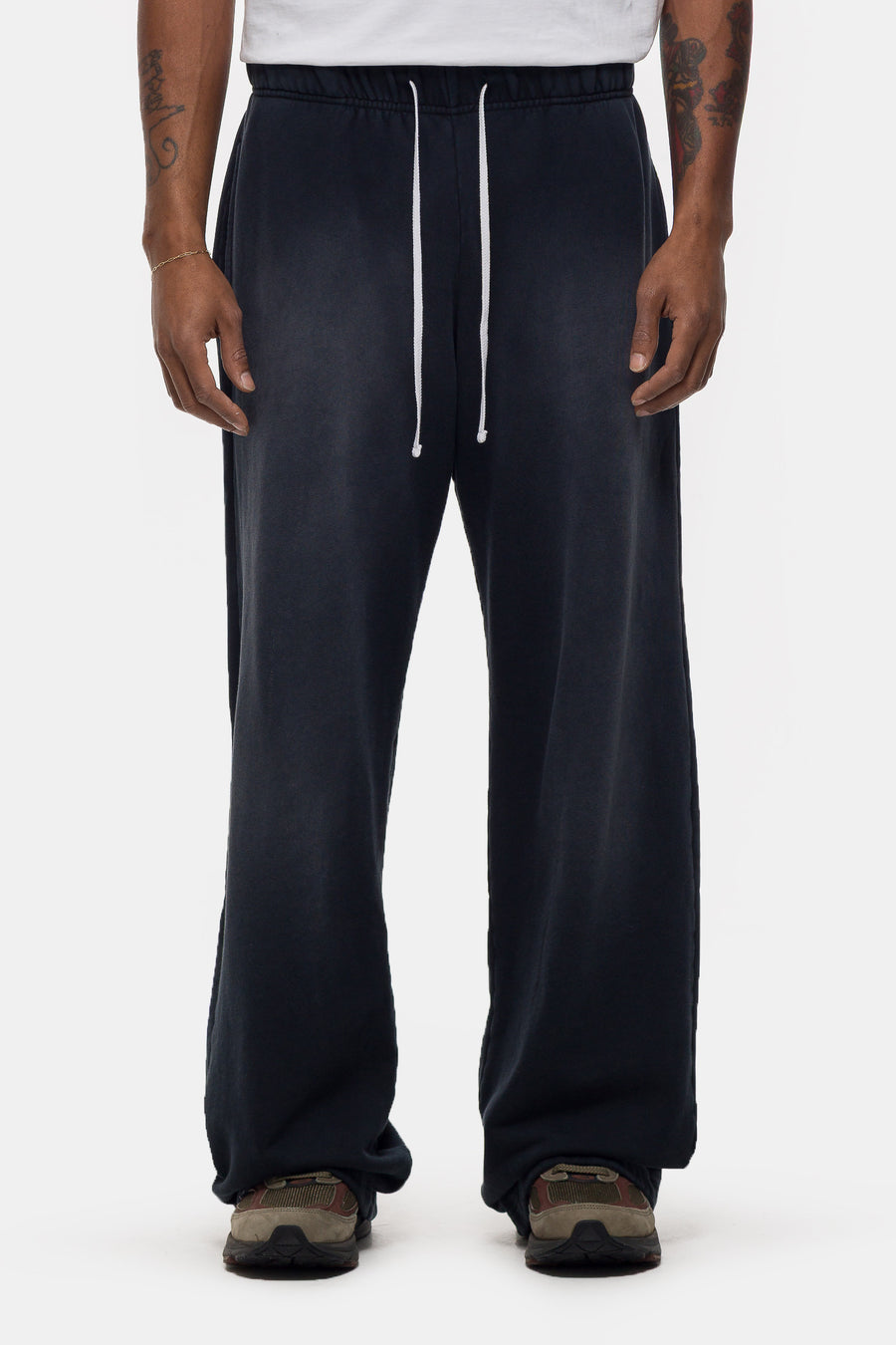Notre Washed Baggy Sweatpant in Black - Notre