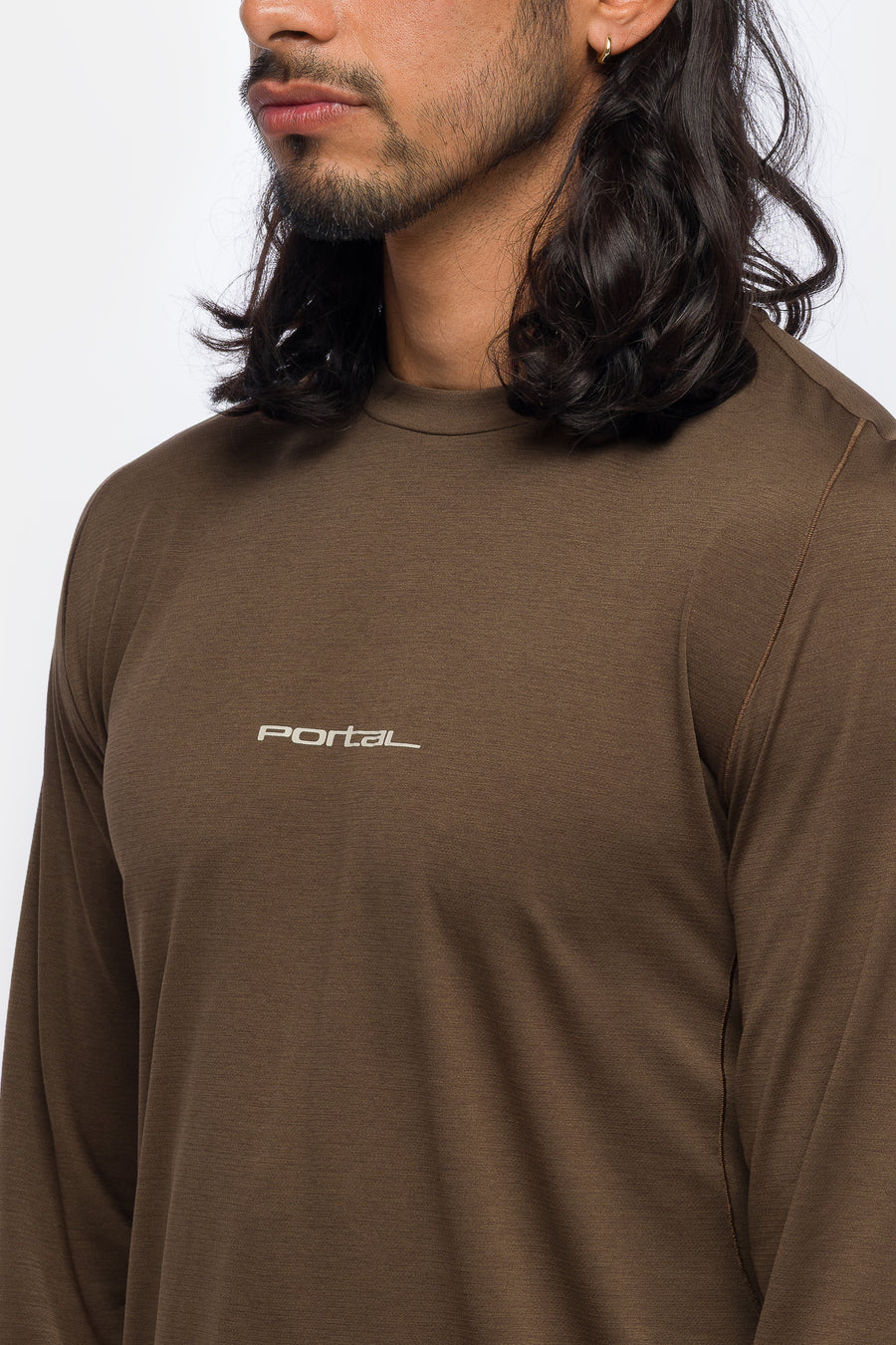 Portal Lateral Peak LS T-Shirt in Slate Black - Notre