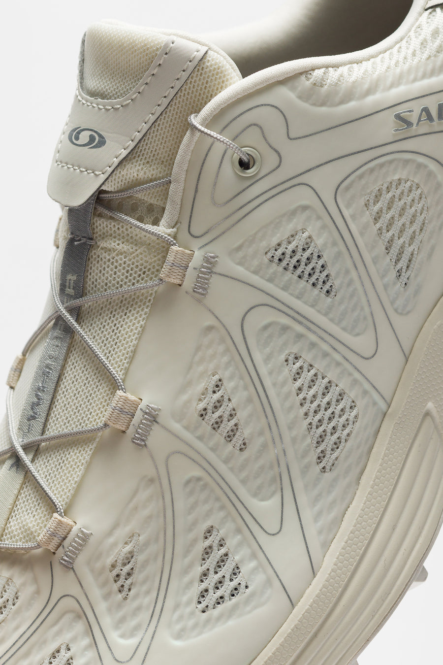 SALOMON ADVANCED XT-Whisper Void Sneaker in Vanilla/Vanilla - Notre