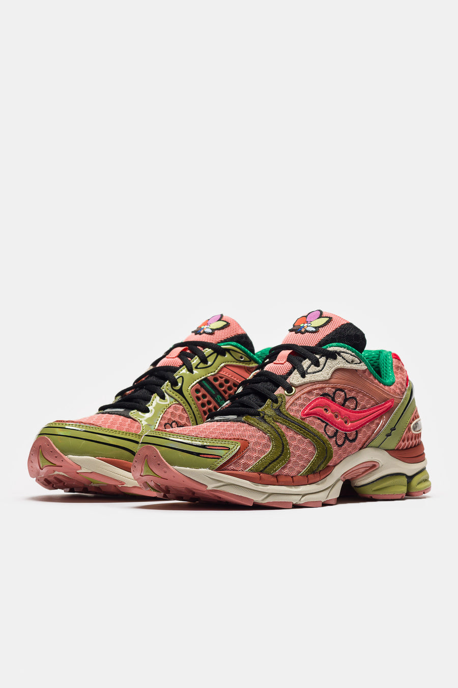 Saucony Jae Tips ProGrid Triumph 4 Sneaker in Peach/Leaf - Notre
