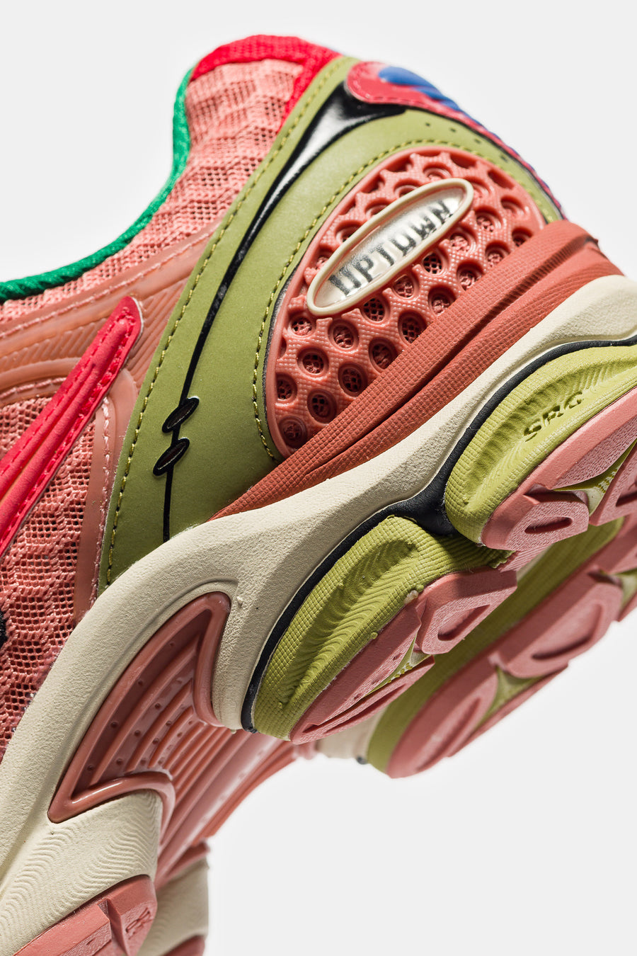 Saucony Jae Tips ProGrid Triumph 4 Sneaker in Peach/Leaf - Notre