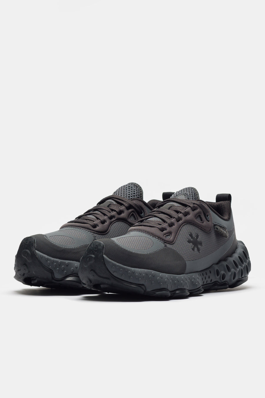 Spunge Osmosis Sneaker in Black/Grey/Black - Notre