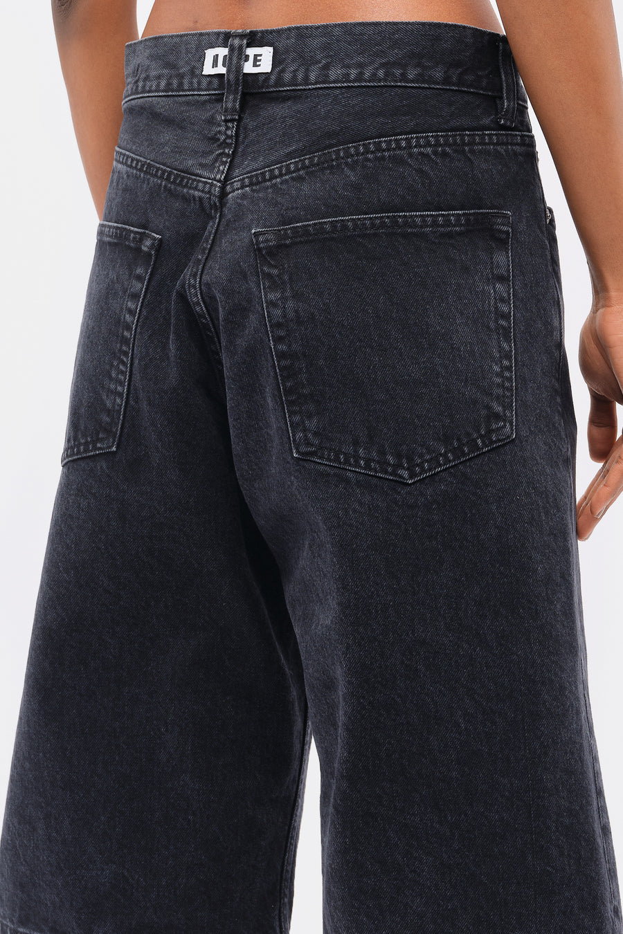 HOPE Criss Shorts in Black - Notre